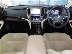 クラウン HV ロイヤルサルーン