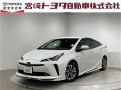 プリウス S