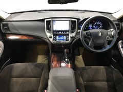 クラウン HV ロイヤルサルーン