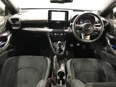 GRヤリス RZ ハイパフォーマンス