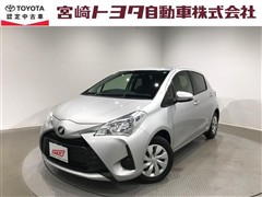 トヨタ　ヴィッツ F