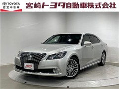 トヨタ　クラウンマジェスタ HV F