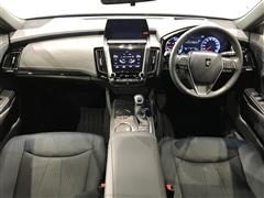 クラウン ハイブリッドRS