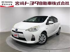 トヨタ　アクア G