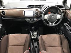 ヴィッツ ジュエラ