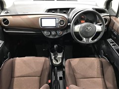 ヴィッツ ジュエラ