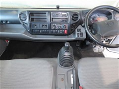 ダイナトラック