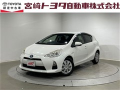 トヨタ アクア G