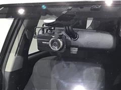 プリウスアルファ S