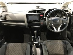 フィット 13G Fパッケージ