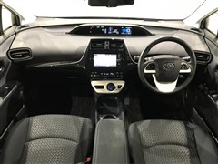 プリウス S セーフティプラス