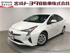 トヨタ プリウス S