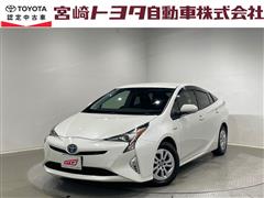 トヨタ プリウス Sセーフティプラス