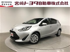 トヨタ　アクア Sスタイルブラック