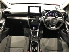 ヤリスクロス ハイブリッド G