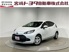 トヨタ アクア X