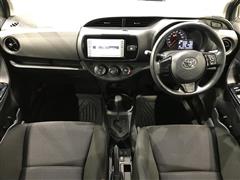 ヴィッツ F LEDエディション