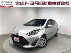 トヨタ　アクア S