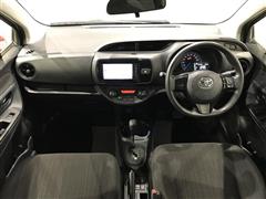 ヴィッツ ハイブリッド F