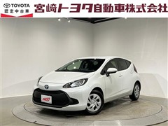 トヨタ アクア X