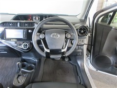 アクア S スタイルブラック