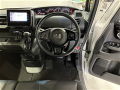 N-BOX カスタムL ターボ