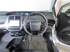 プリウスSツーリング ブラックED