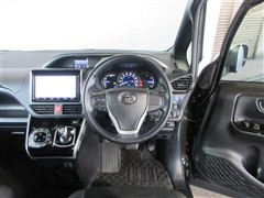 ヴォクシーHV ZS キラメキ3