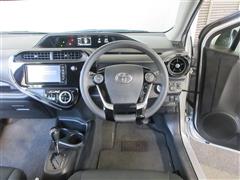 アクア S スタイルブラック