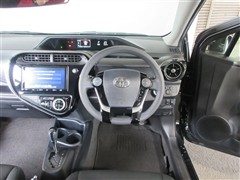 アクア S スタイルブラック