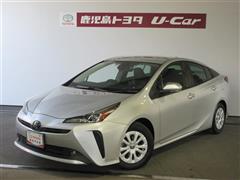 トヨタ　プリウス S