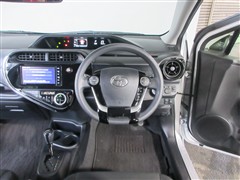 アクア S スタイルブラック