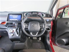 シエンタHV ファンベースG クエロ