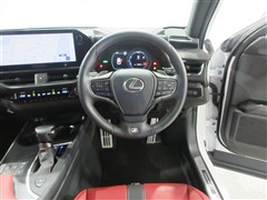 UX250h Fスポーツ