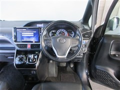 エスクァイアHV GIブラックテーラー