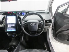 プリウスPHV Sナビパッケージ