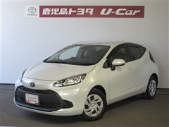 トヨタ アクア X