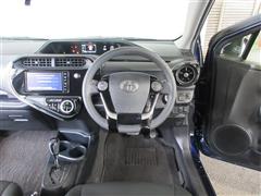 アクア S スタイルブラック