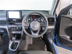 ヤリスクロス HV G