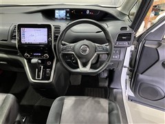 セレナ HV ハイウェイスター