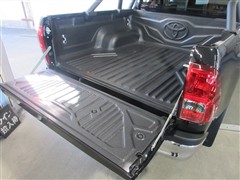 ハイラックス Z