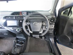 アクア S スタイルブラック