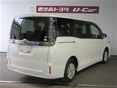 ヴォクシー V