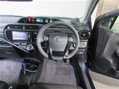 アクア S スタイルブラック