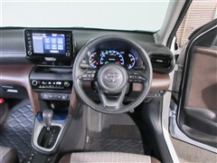 ヤリスクロス HV Z