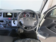 ハイエースバン DX