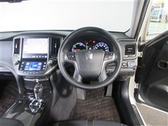 クラウン HV アスリートS