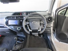 アクア S スタイルブラック