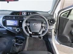 アクア S スタイルブラック