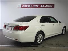 クラウン ロイヤルサルーン